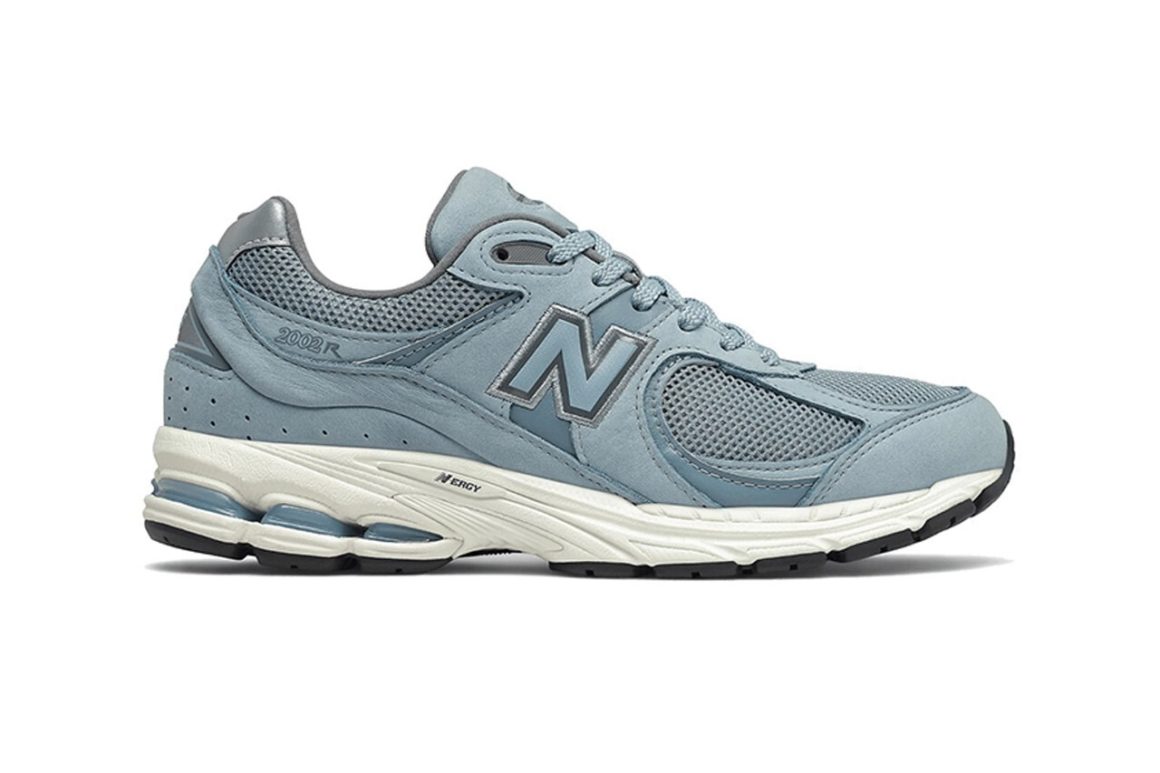 New-Balance-2002R-Light Blue