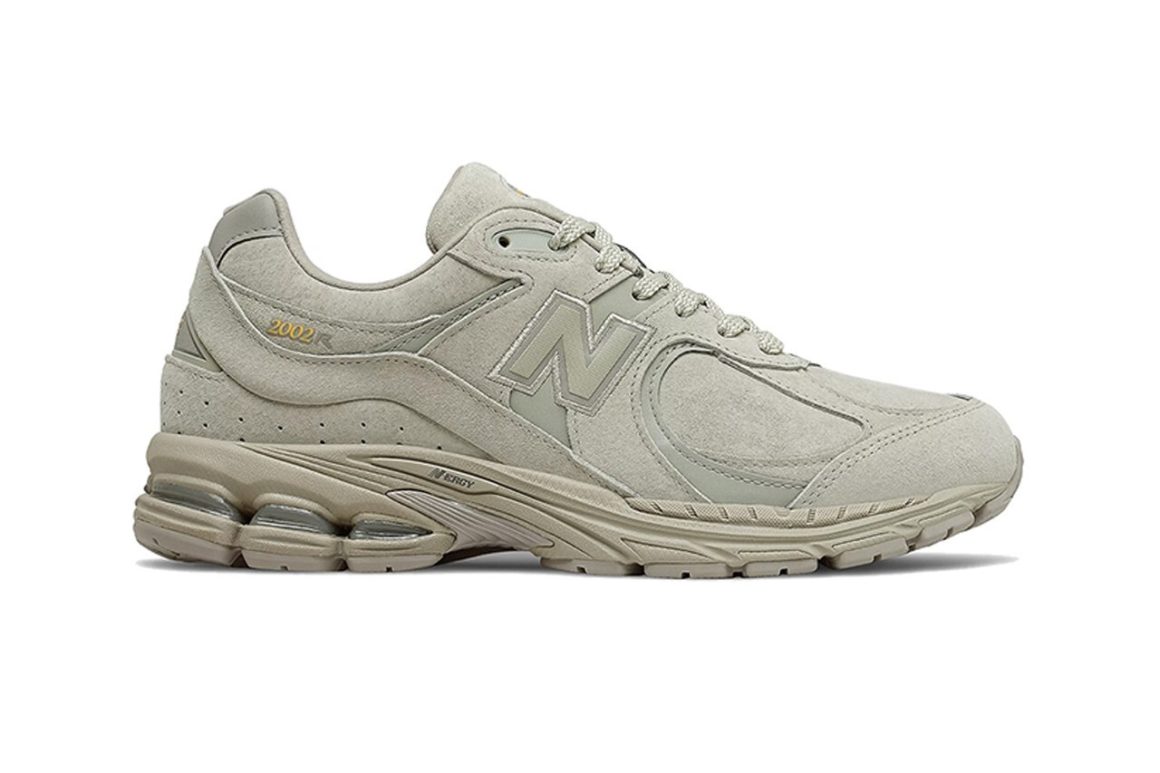 New-Balance-2002R-Stucco Tan