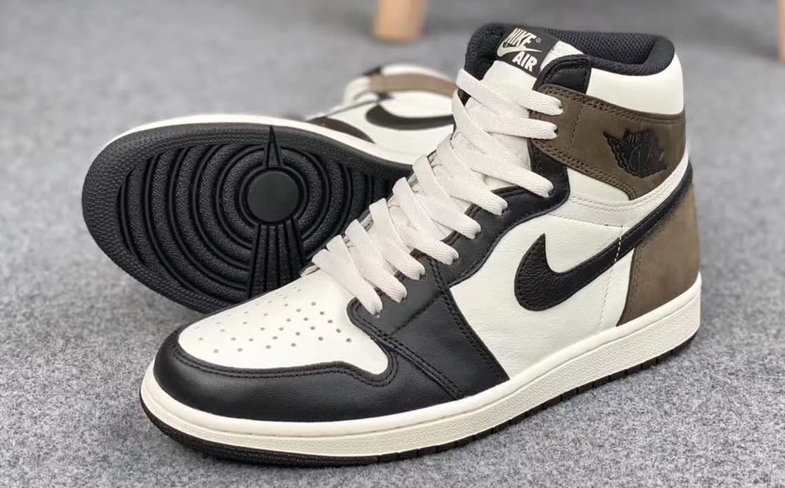 air-jordan-1-retro-high-og-dark-mocha-555088-105