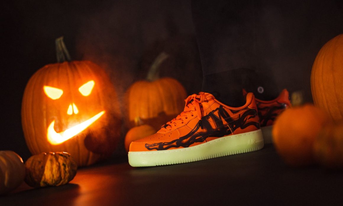 Nike Air Force 1 07 Skeleton Orange