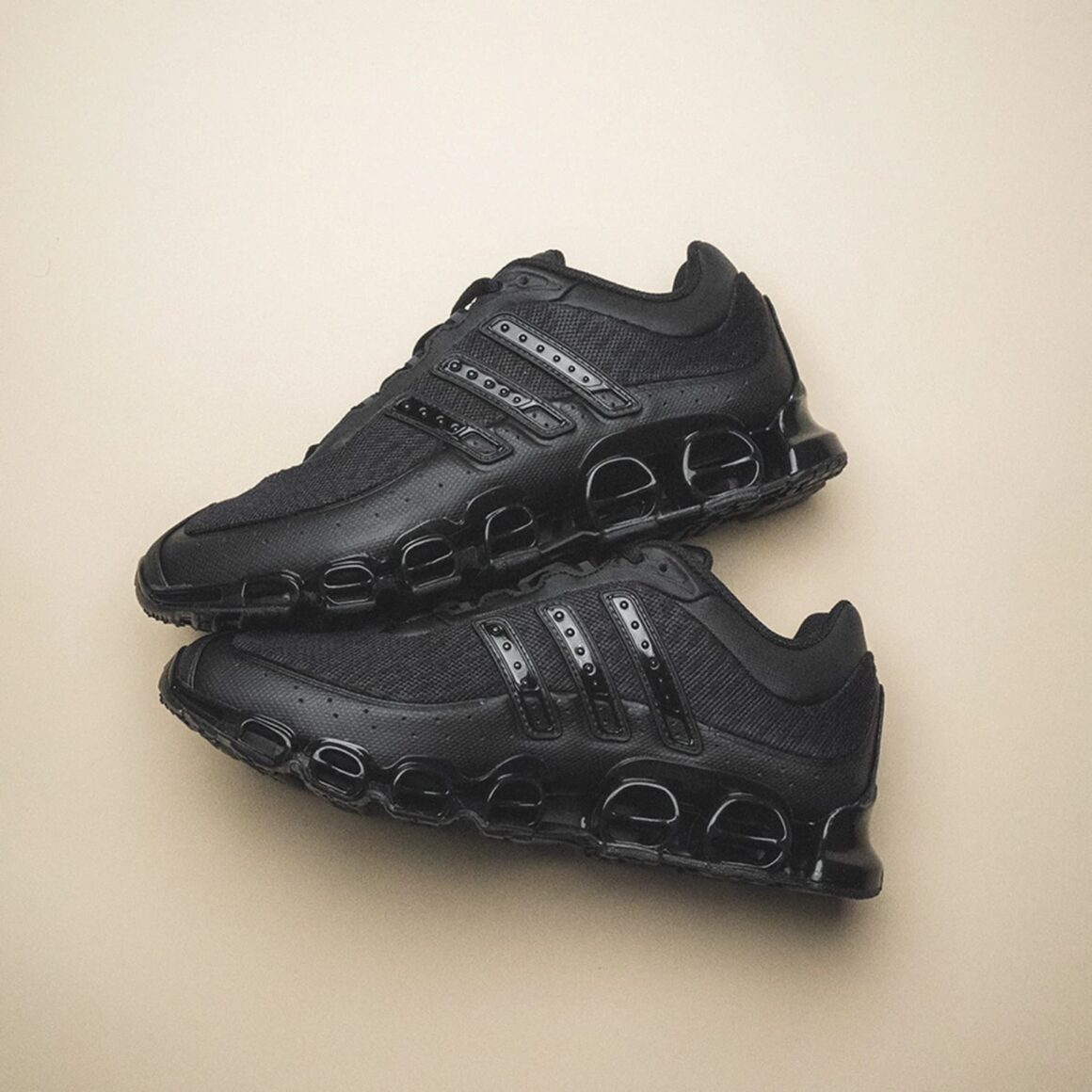 Adidas Megaride Black JP9626 Lateral