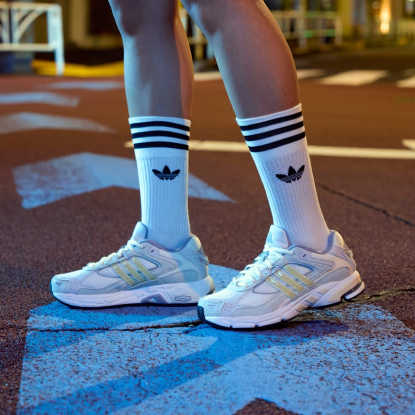 Adidas Response CL White GZ1562 On Feet