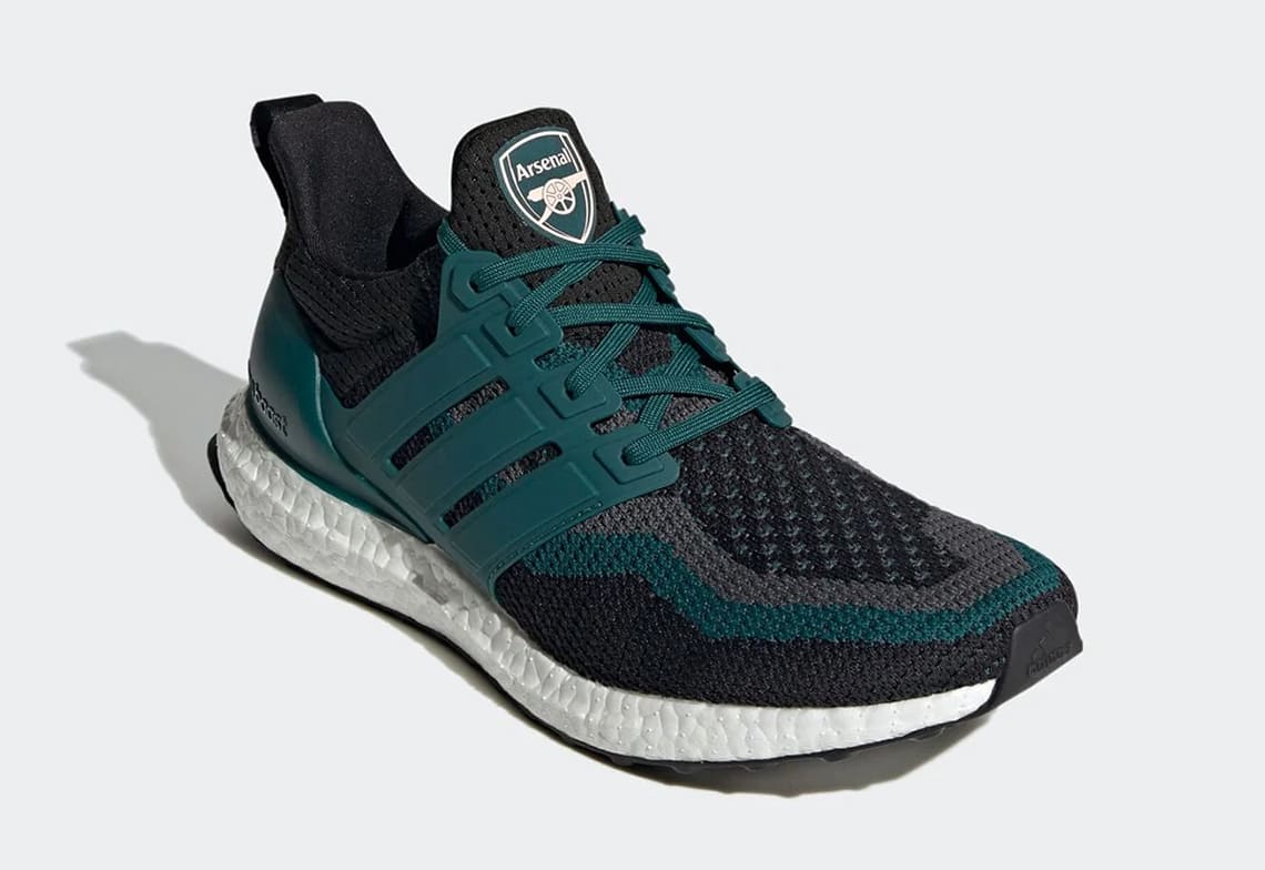 Arsenal-adidas-Ultra-Boost-DNA-FZ3621-release