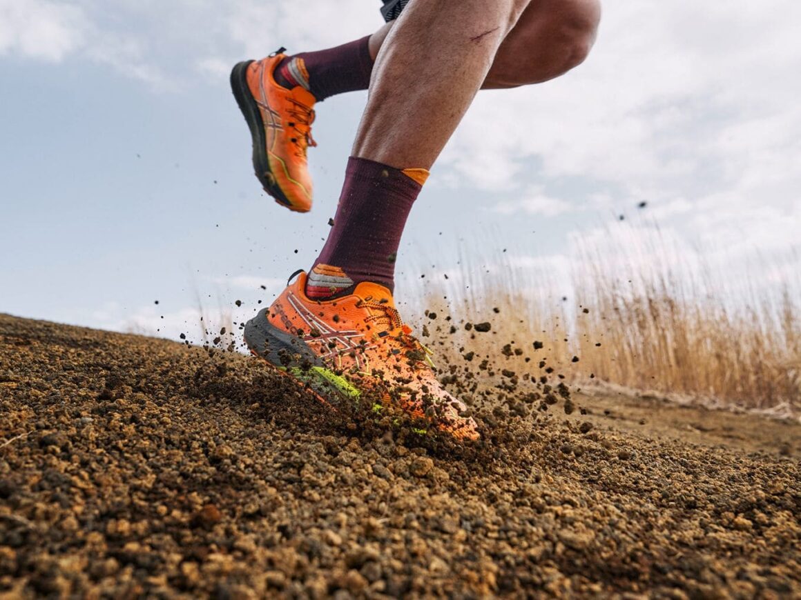 Asics Fuji Speed 2 Orange 1011B699-800 On Feet Trail