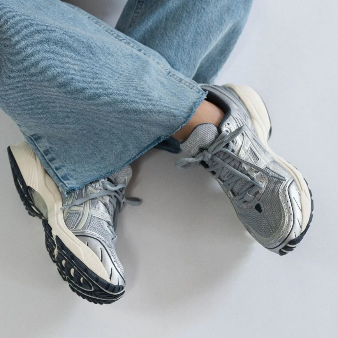 Asics Gel-1090 Piedmont Grey On Feet