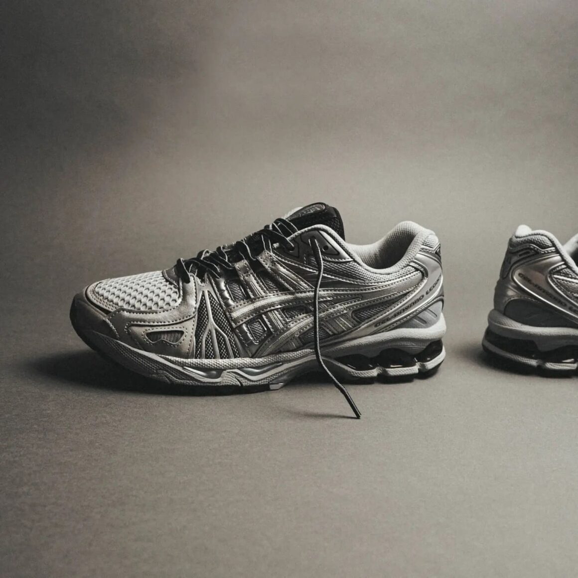 Asics Gel-Kayano Legacy Silver 1203A325.020 Mood