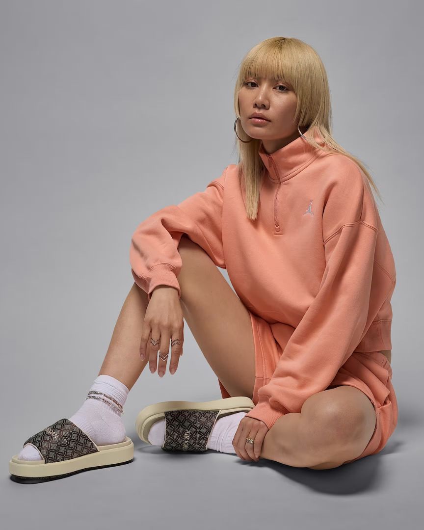 Jordan WMNS Sophia Slides Rattan Baroque Brown HQ8070-200 On Feet Outfit