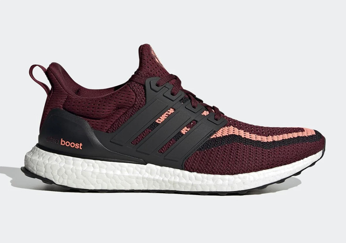 Manchester-United-adidas-Ultra-Boost-dna-FZ3620-3