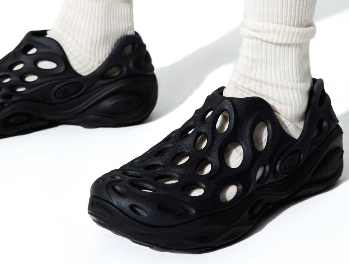 Merrell Hydro Next Gen Moc SE Black J0006031 On Feet