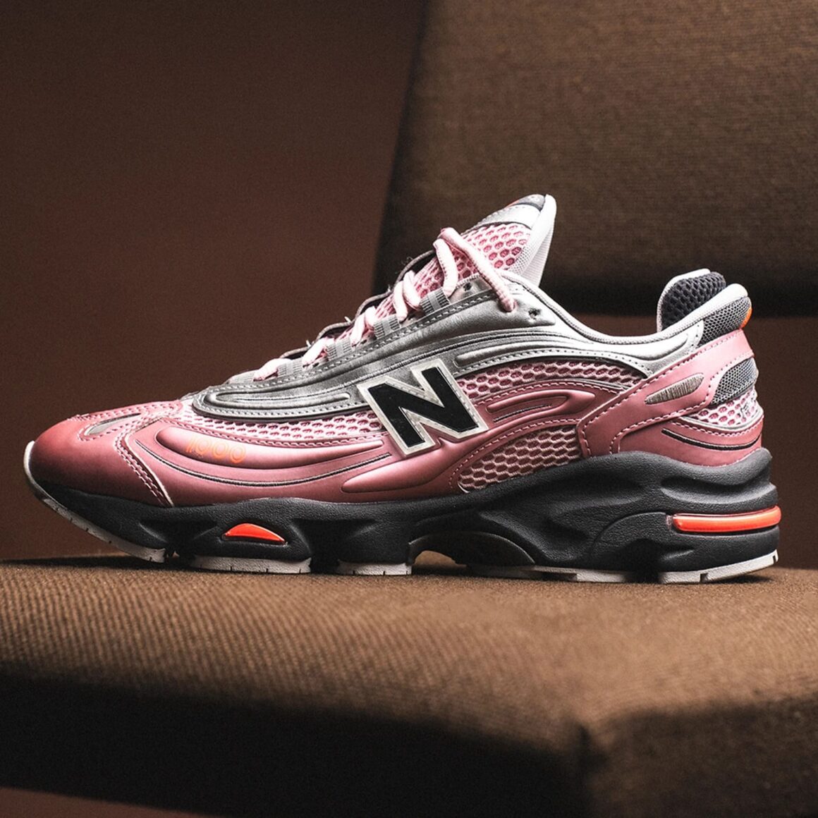 New Balance 1000 Tafty Pink M1000U Lateral
