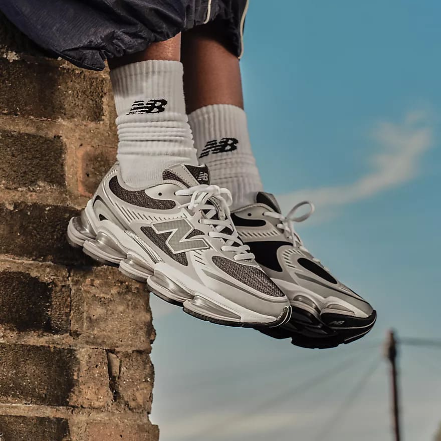 New Balance Abzorb 2000 Silver Metallic Faded Black U20003OZ on Feet