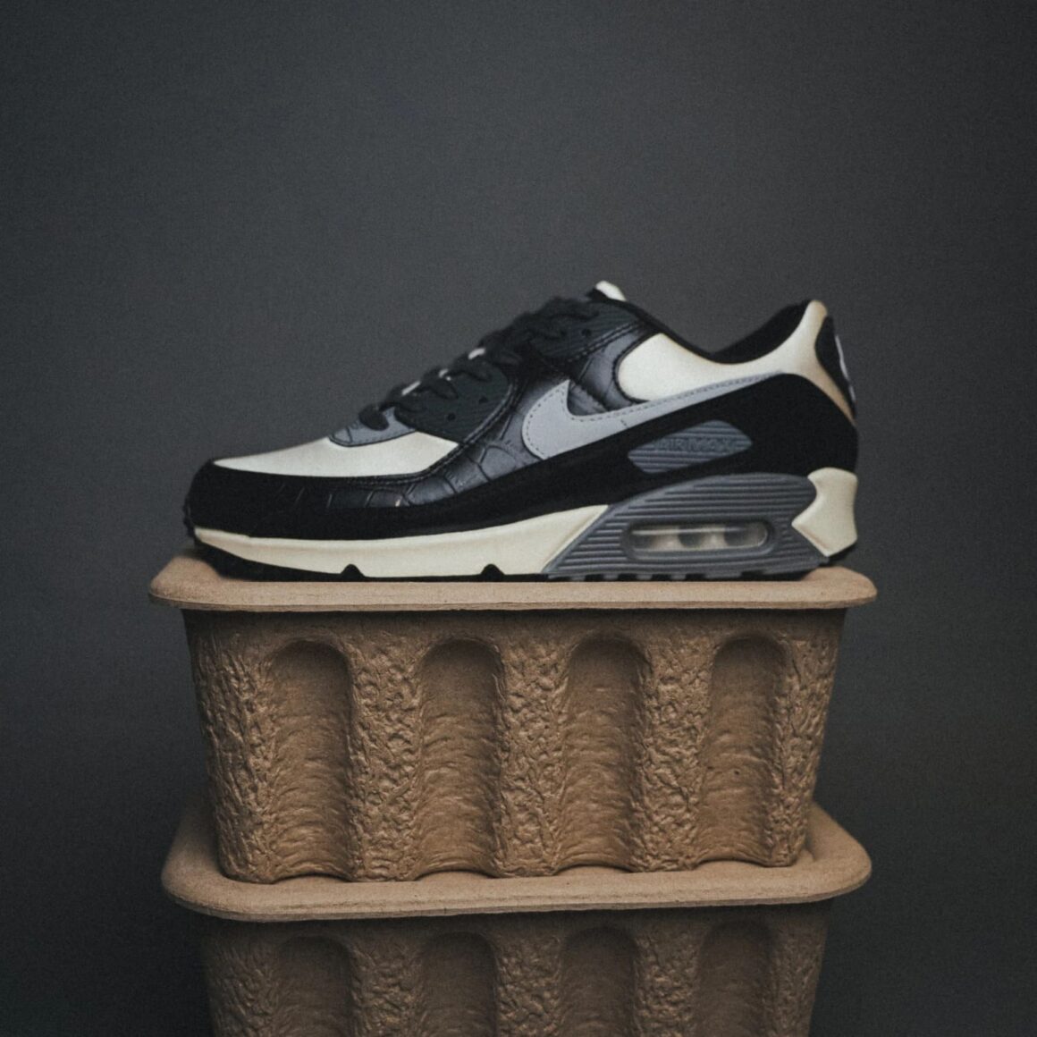Nike Air Max 90 QS „Black-Crocodile-Skin” IO4468-100 Lateral