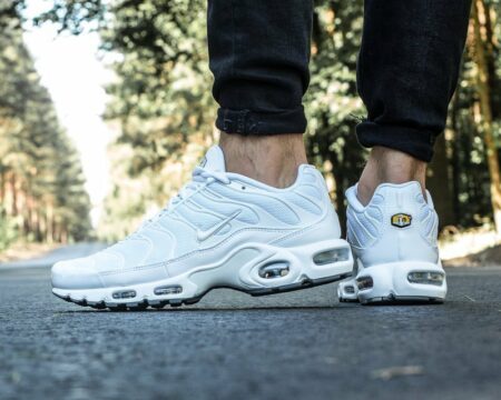 air max plus all white