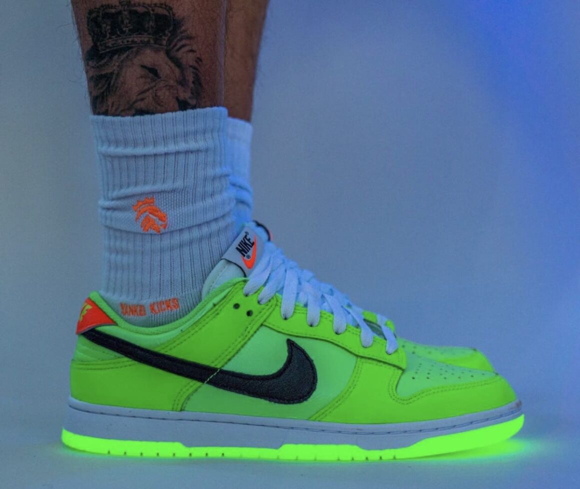 Nike Dunk Low Glow in the Dark FJ4610-702 GITD 2