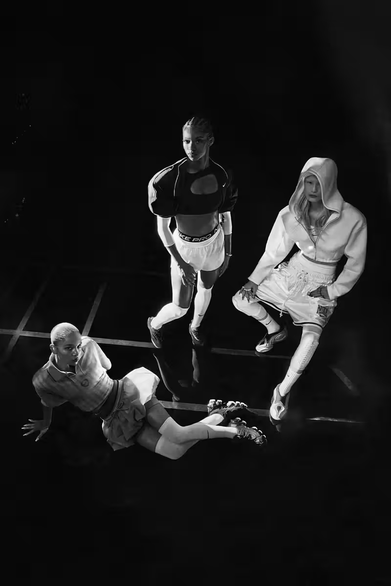 Nike First Sight Kollektion Outfits Noir Mirage Shadow on feet