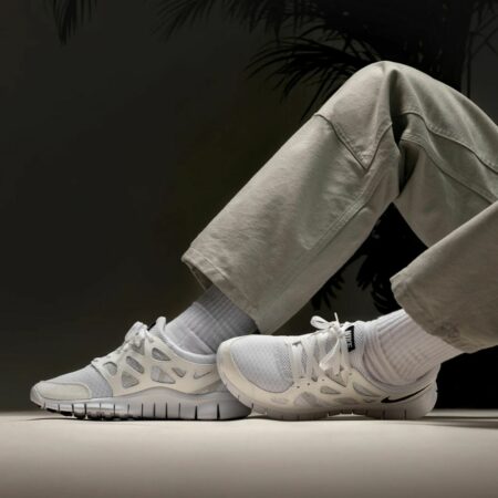 Nike Free Run 2.0 White Pure Platinum DH8853-100 On Feet Titel