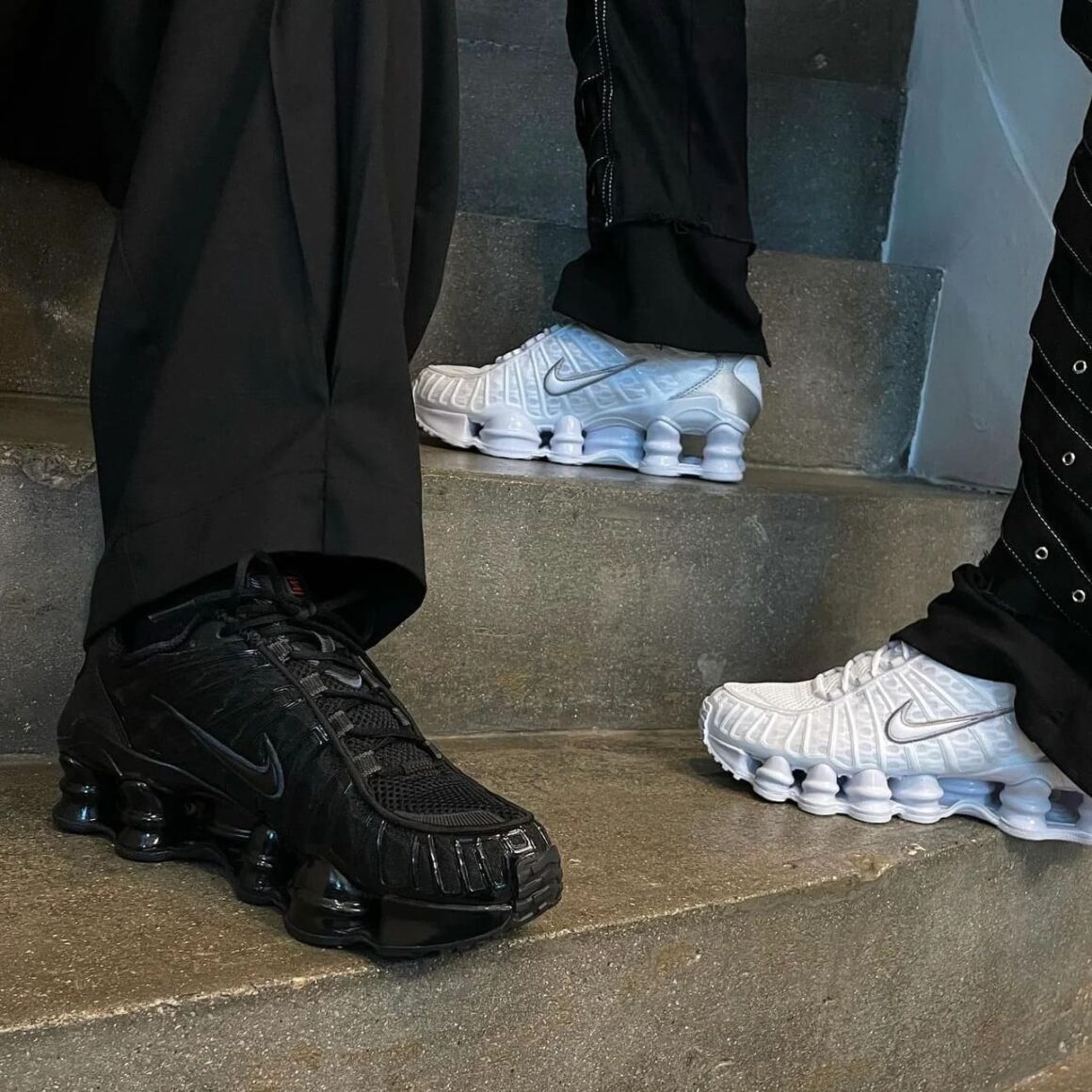 Nike Shox TL Black Weiss AR3566-100 AR3566-002 On Feet