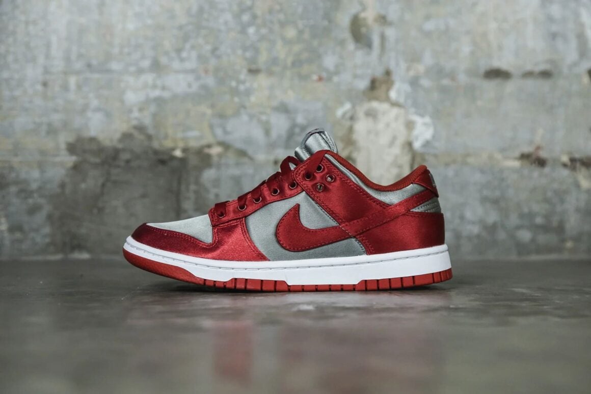 Nike Wmns Dunk Low UNLV Satin DX5931-001 Lateral