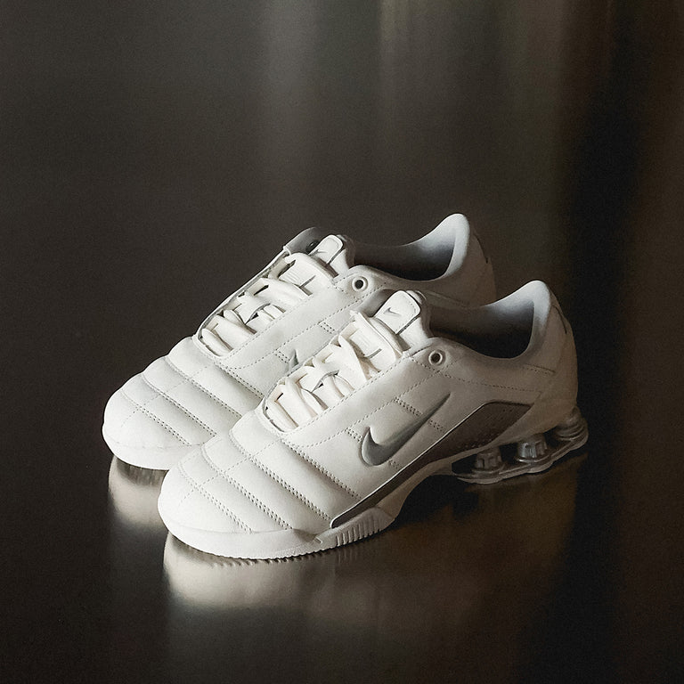 Nike Wmns Total 90 Shox Magia IO9300-100