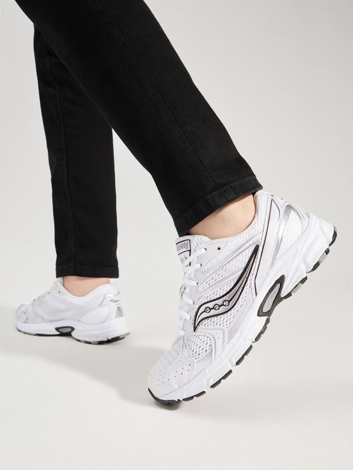 Saucony Ride Millennium S70812-5 on Feet