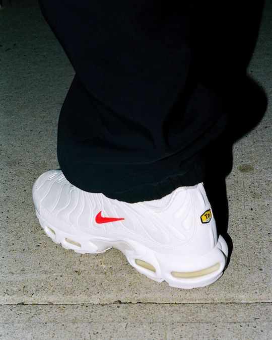 Supreme x Nike Air Max Plus TN Release 2020 white