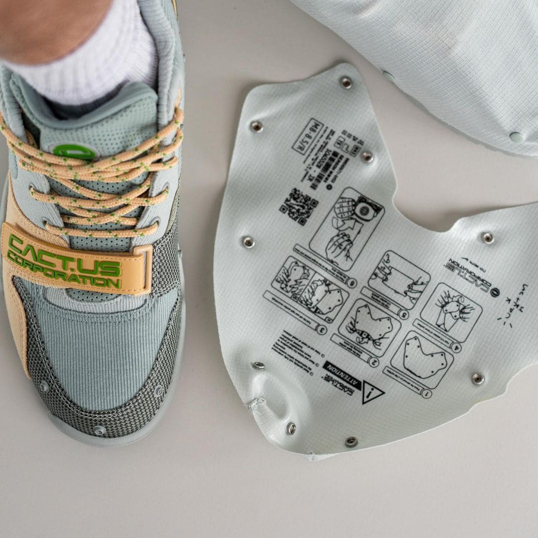 Travis Scott x Nike Air Trainer 1 Grey Haze DR7515-001 Detail