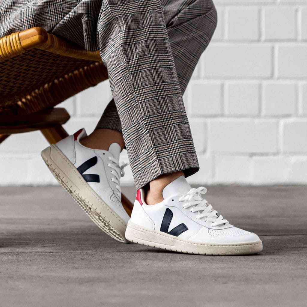 Veja V-10 Leather Extra White