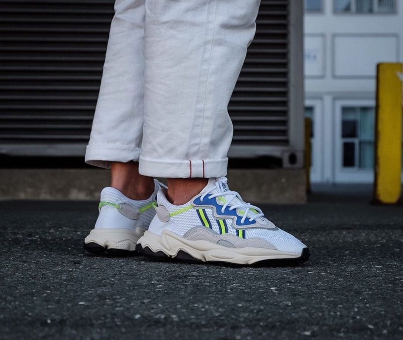 adidas-Ozweego-EE7009-01