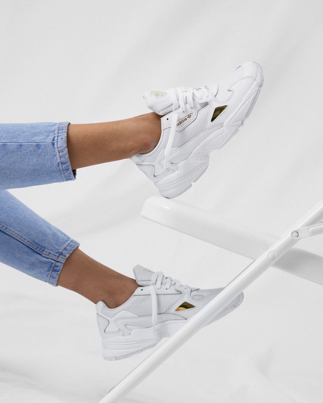 adidas-falcon-sneaker-trends-damen-1