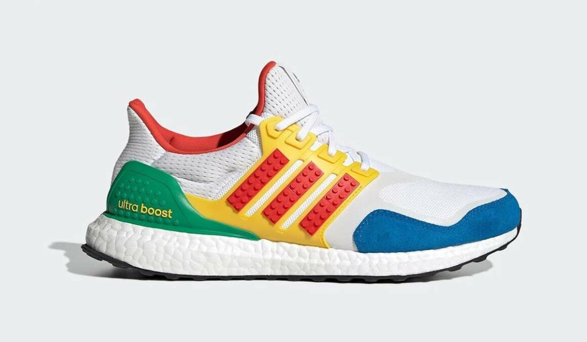 adidas UltraBoost DNA Lego FZ3983