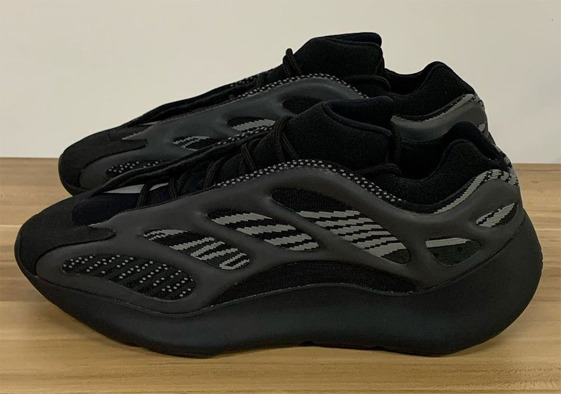 adidas Yeezy 700 v3 "Alvah"