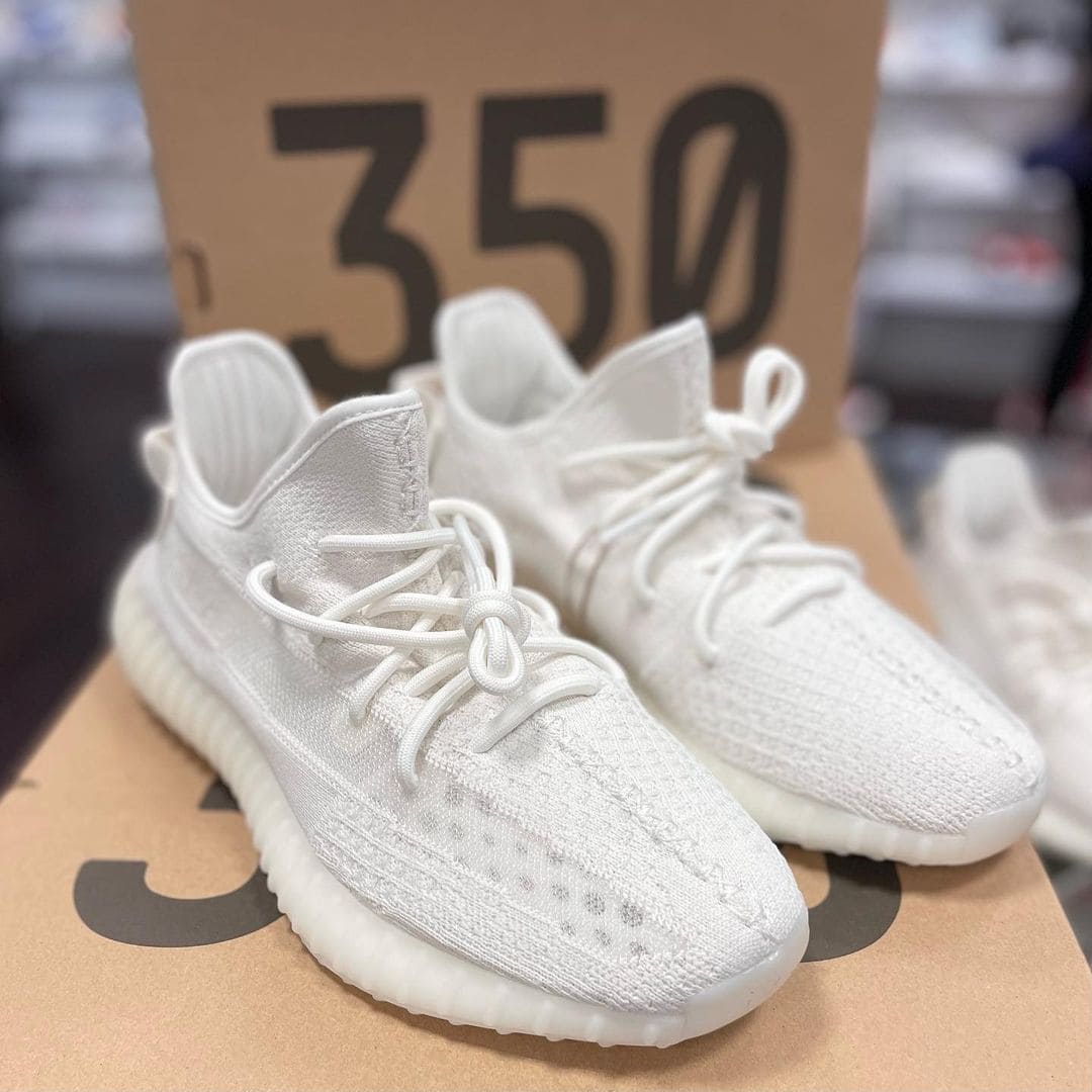 adidas YEEZY BOOST 350 v2 Bone HQ6316