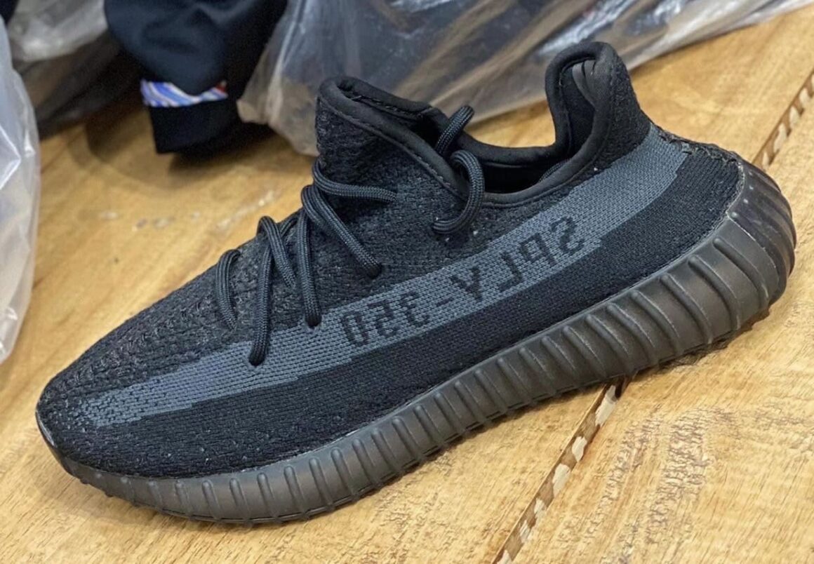 adidas Yeezy Boost 350 v2 Onyx HQ4540