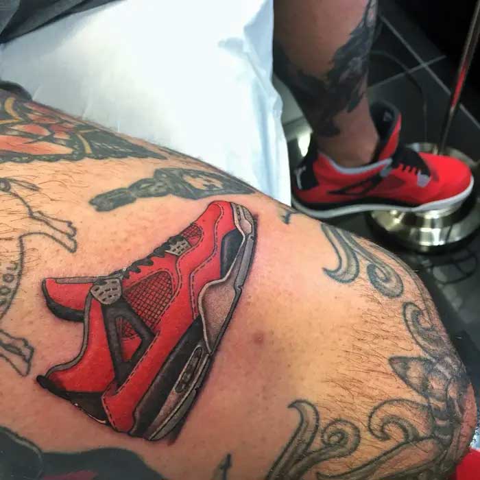 Jordan Tattoo auf Oberschenkel