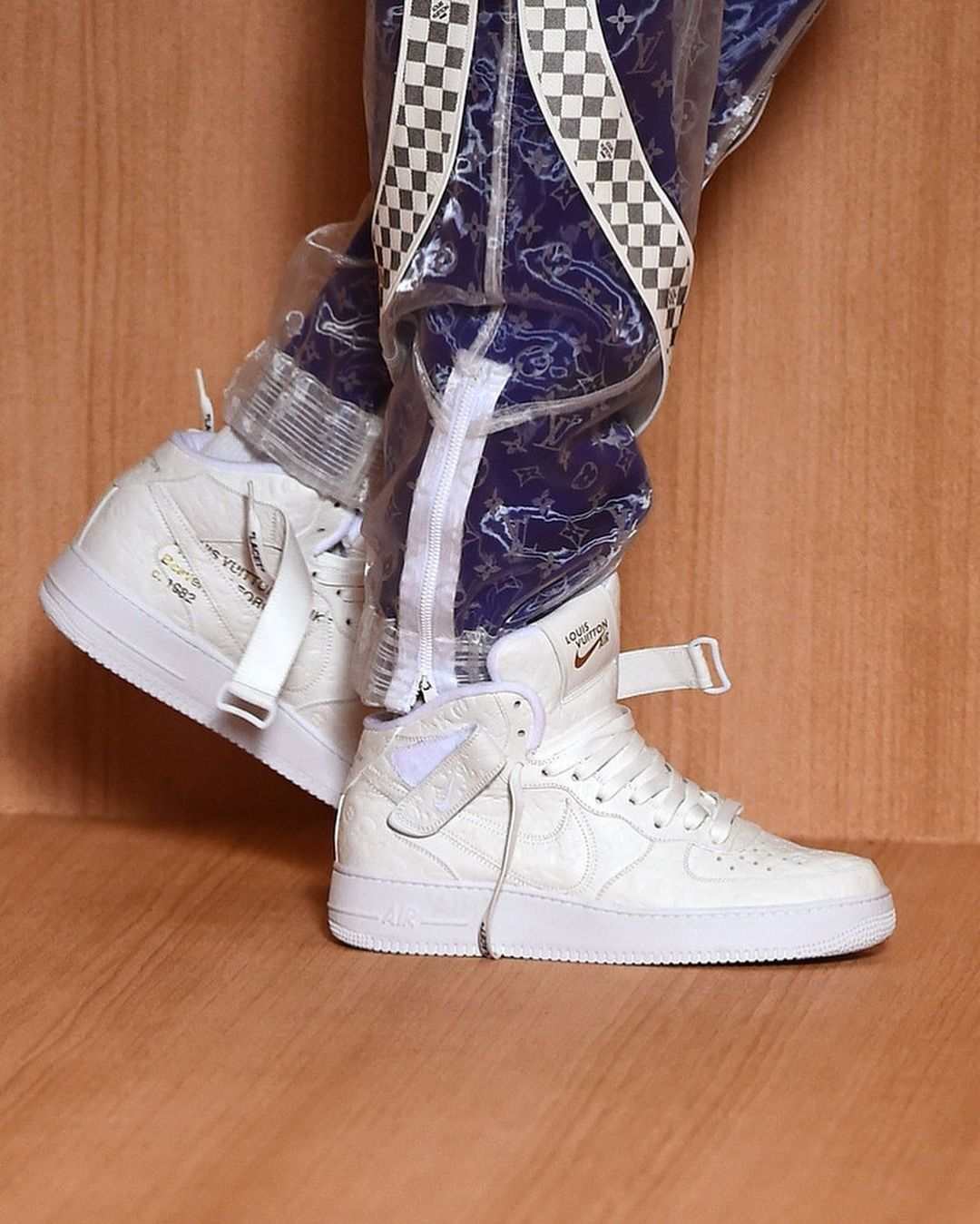 louis vuitton nike air force 1 mid ss22 white sideview