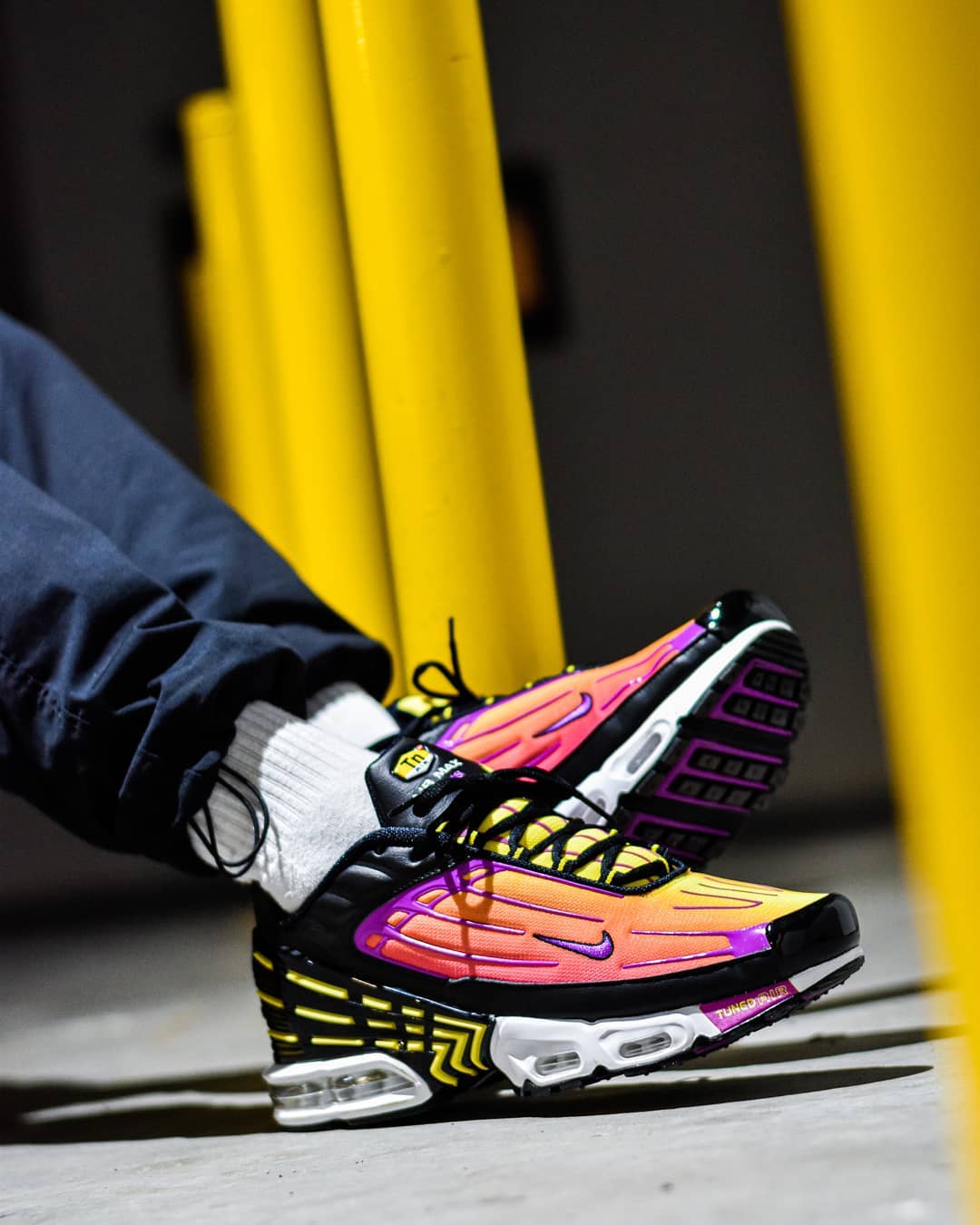 nike air max plus hyper violet