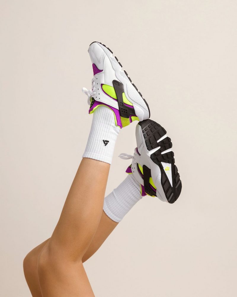 nike-wmns-air-huarache-magenta-dh4439-101-mood-asphaltgold