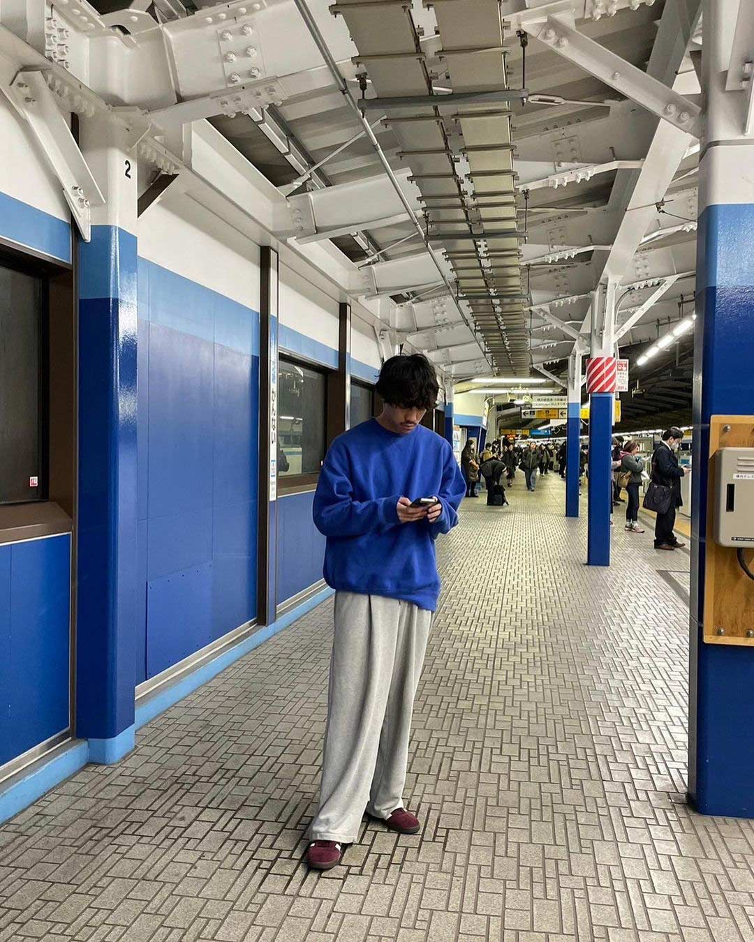 Gazelle im Streetwear-Style