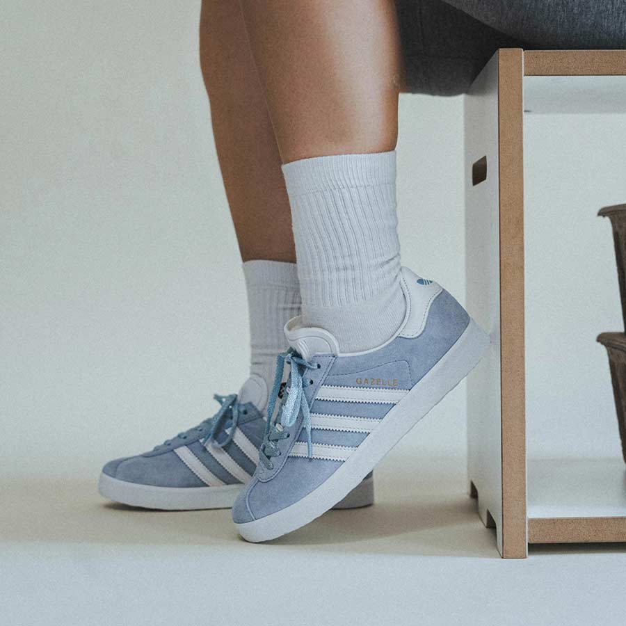 adidas Gazelle mit Tennissocken