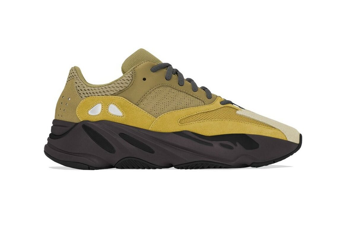 YEEZY BOOST 700 Sulfur Yellow Lateral